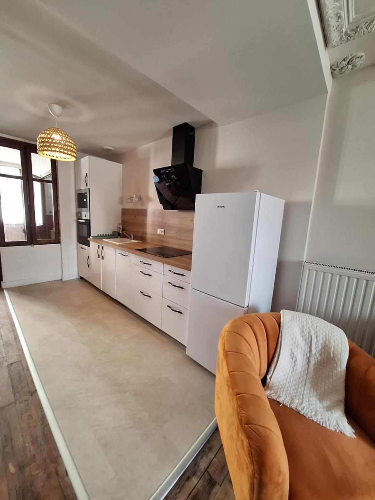 Charmante Maison A 2min De La Porte St Jacques A Holiday home Parthenay